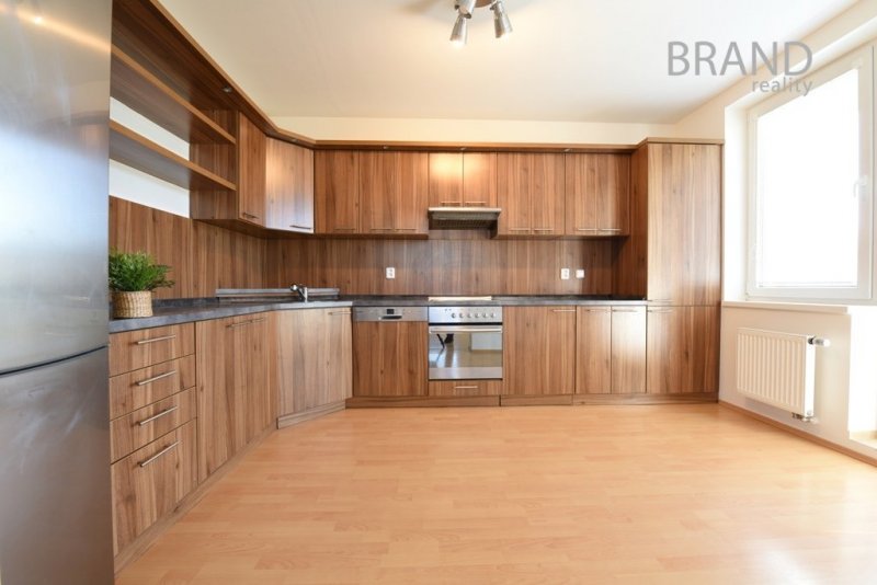 Pronájem bytu 3+1, 96 m2, ul. Křivatcová, Praha 5 - Zličín.