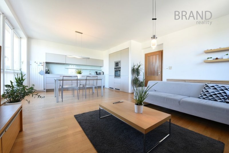 Prodej bytu 3+kk/garáž, 79 m2, ul. Vratičová, Praha - Zličín.